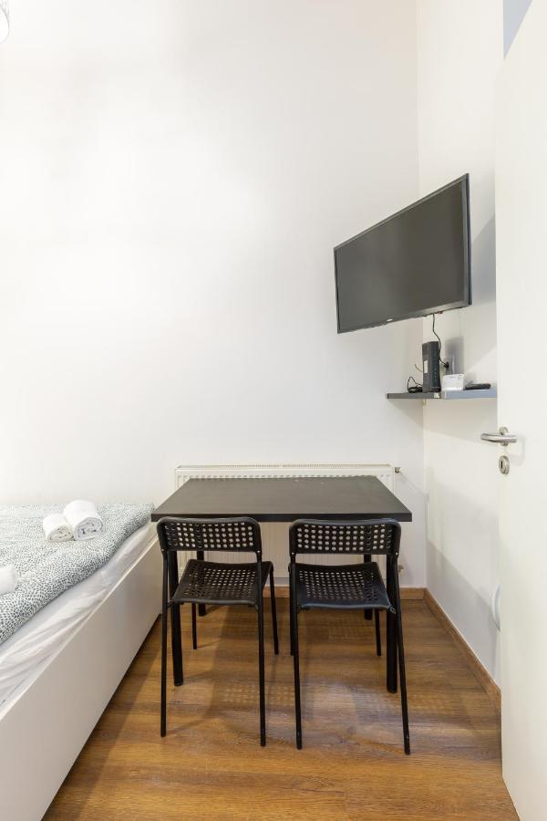 Nepszinhaz 16 Tiny Studios Budapeşte Dış mekan fotoğraf
