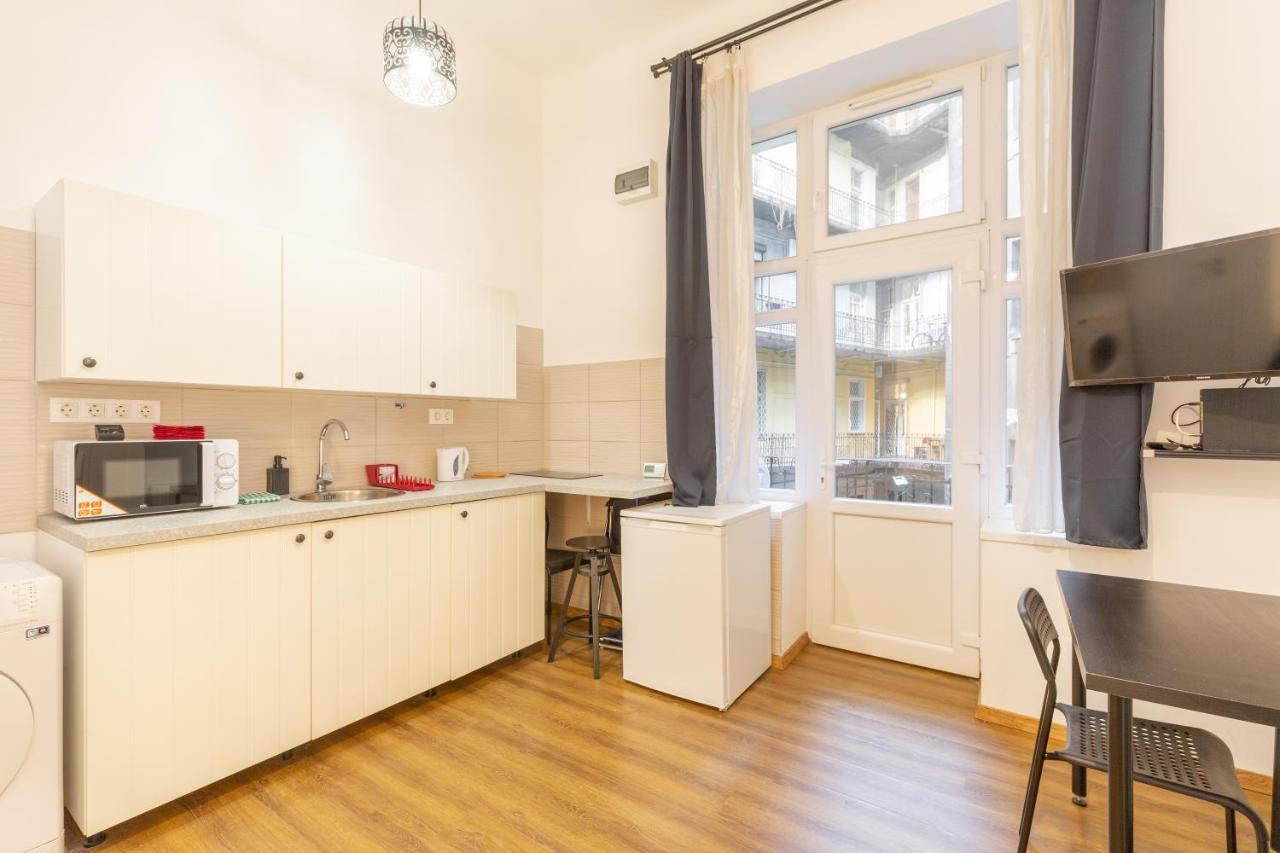 Nepszinhaz 16 Tiny Studios Budapeşte Dış mekan fotoğraf